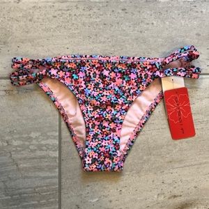 Gossip cheeky hipster spring bloom